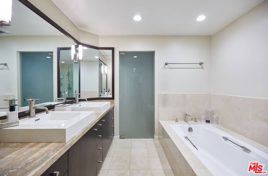 121 N Almont Dr Unit: 103