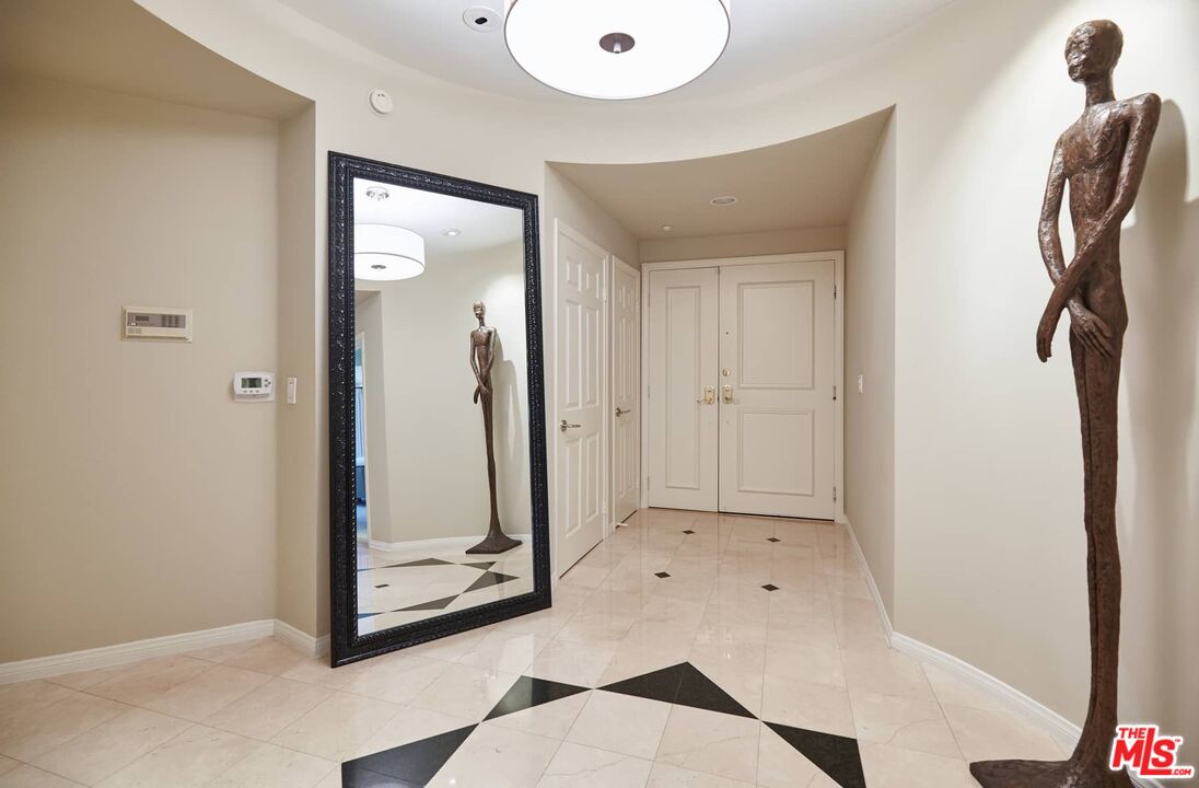 121 N Almont Dr Unit: 103