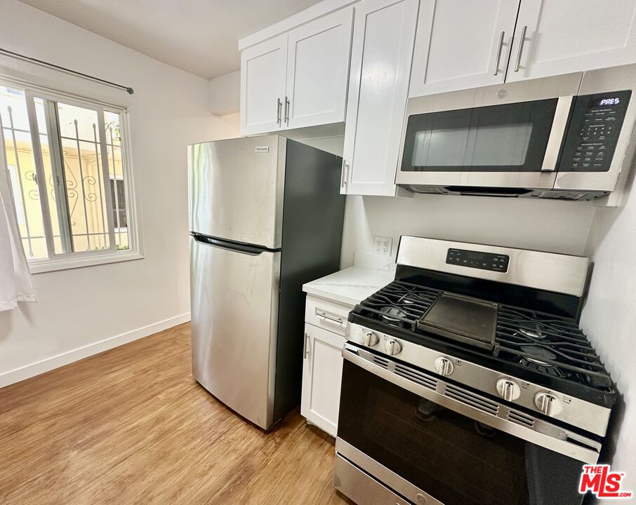 1108 S Sherbourne Dr Unit: 3