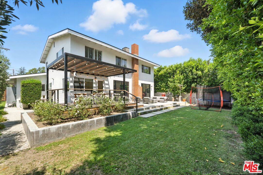 5500 Stansbury Ave