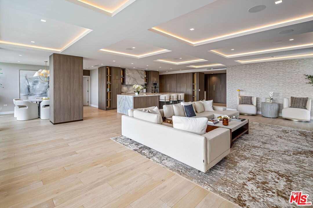 2222 Avenue Of The Stars Unit: 1601