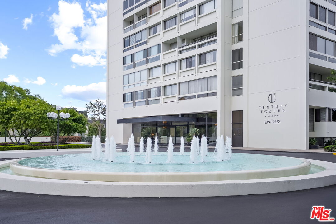 2222 Avenue Of The Stars Unit: 1601
