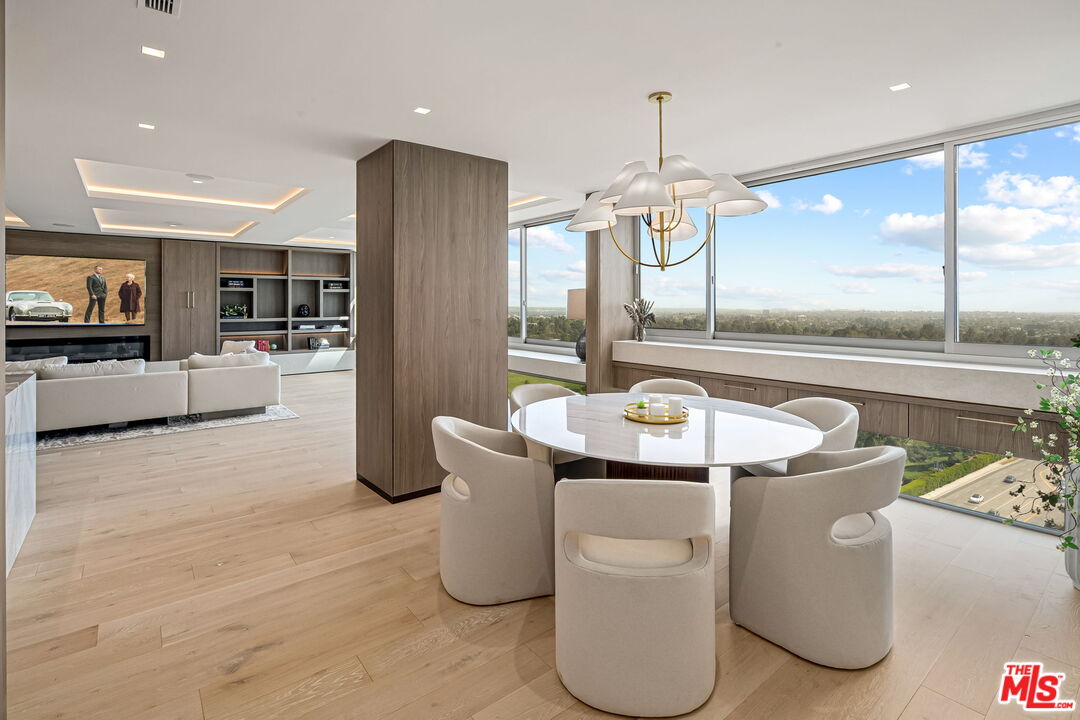 2222 Avenue Of The Stars Unit: 1601