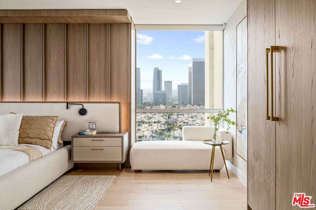 2222 Avenue Of The Stars Unit: 1601