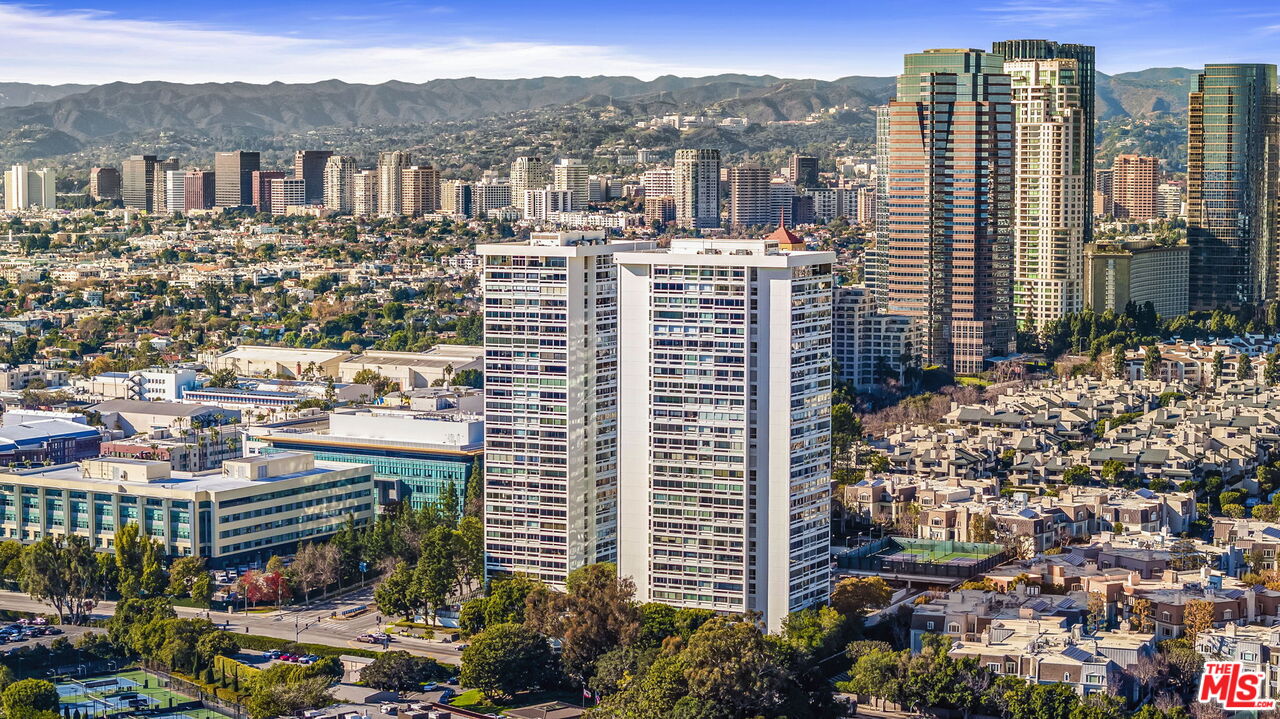 2222 Avenue Of The Stars Unit: 1601