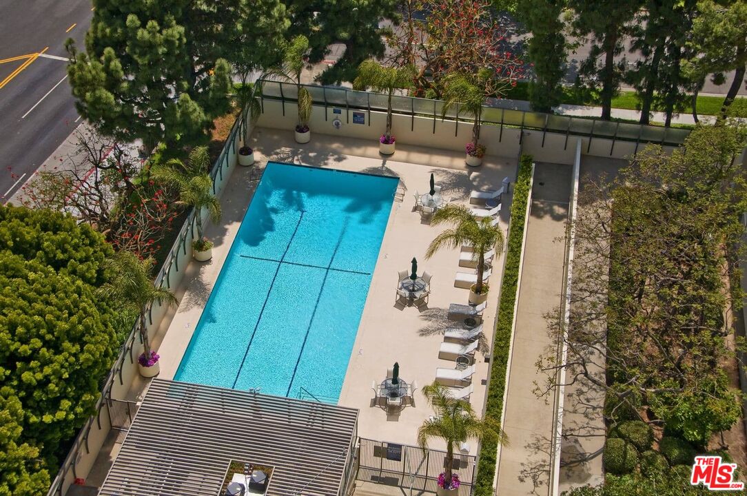 2222 Avenue Of The Stars Unit: 1601