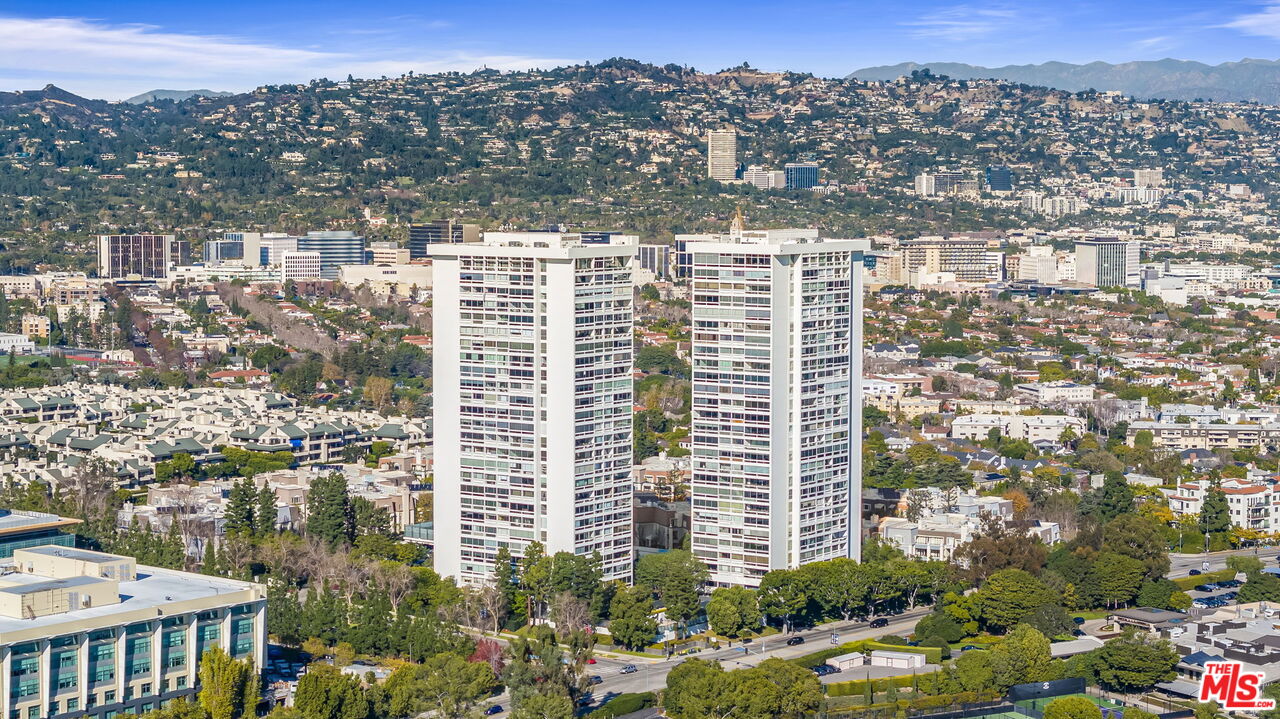 2222 Avenue Of The Stars Unit: 1601