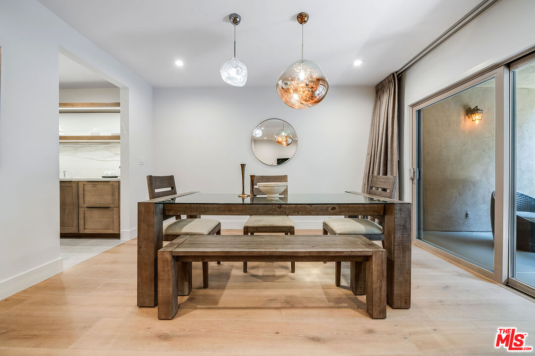 439 N Doheny Dr Unit: 204
