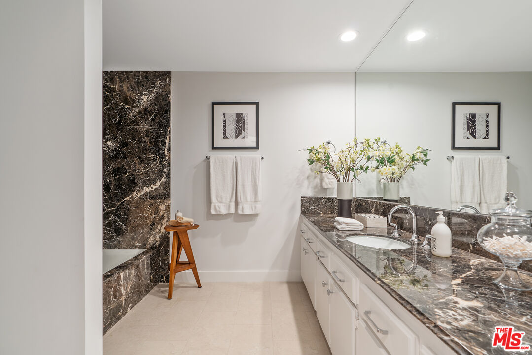 10118 Empyrean Way Unit: 204