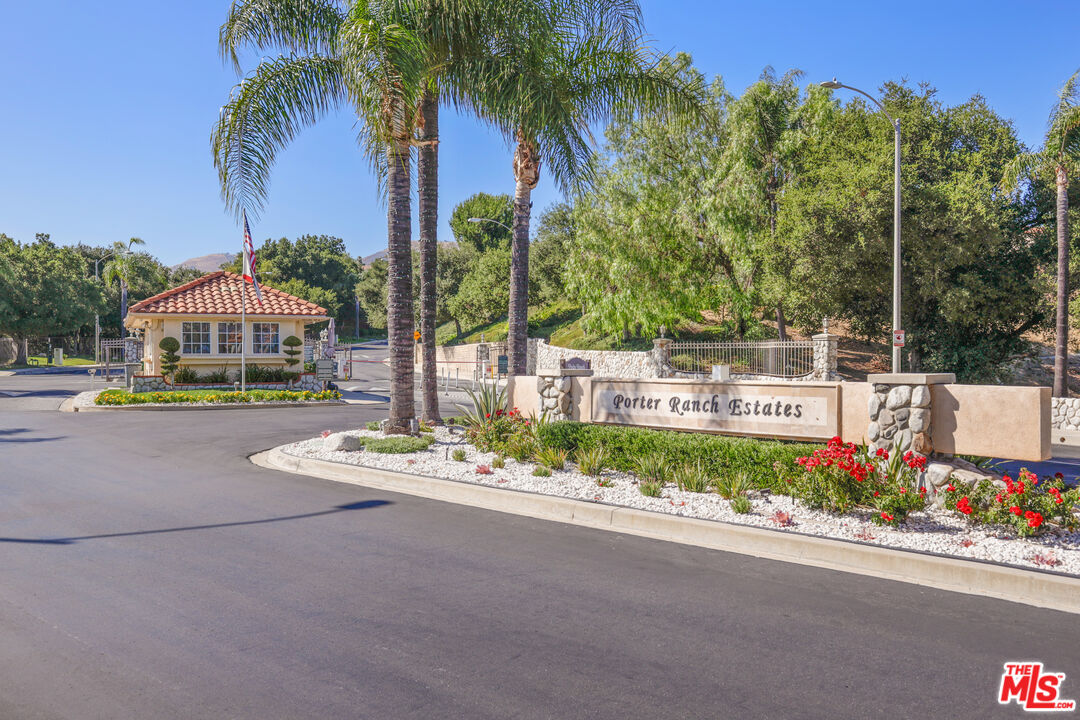 12119 Falcon Crest Way