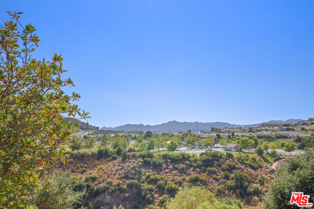 12119 Falcon Crest Way