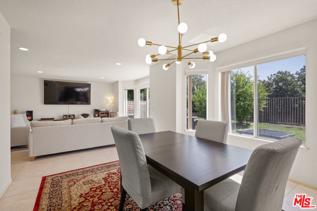 12119 Falcon Crest Way