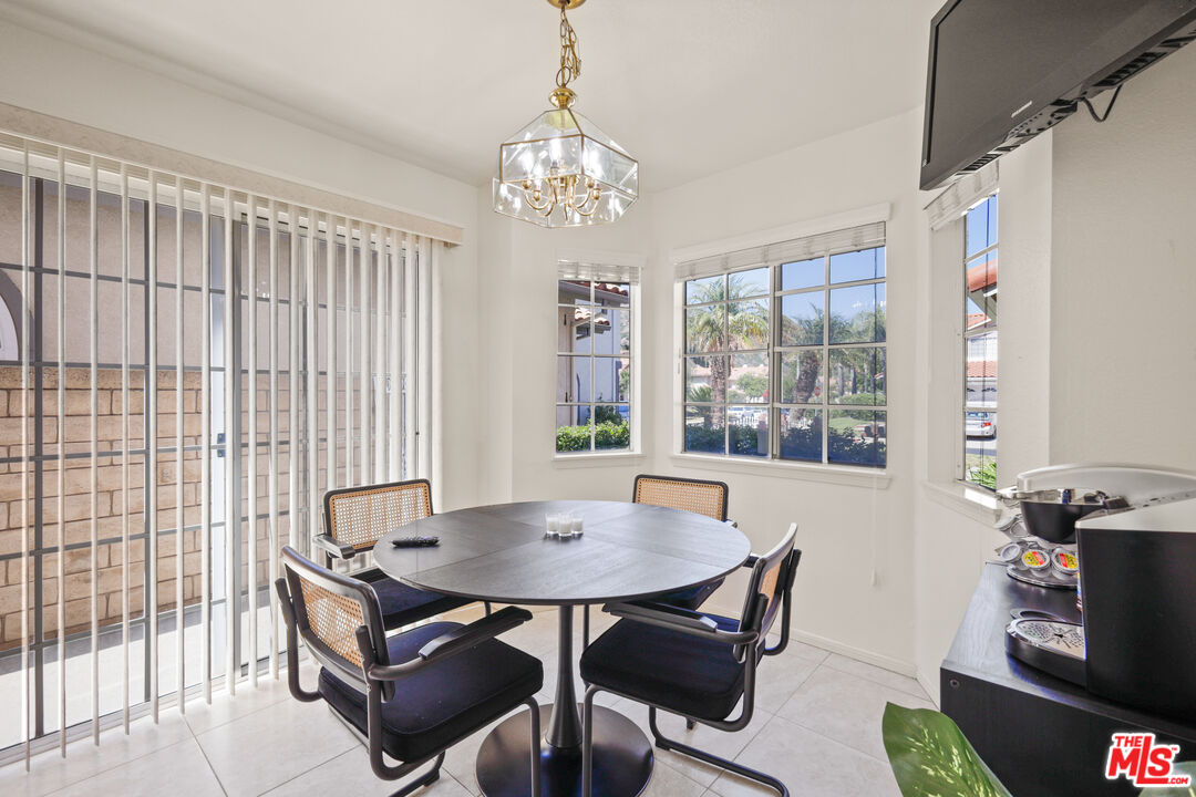 12119 Falcon Crest Way