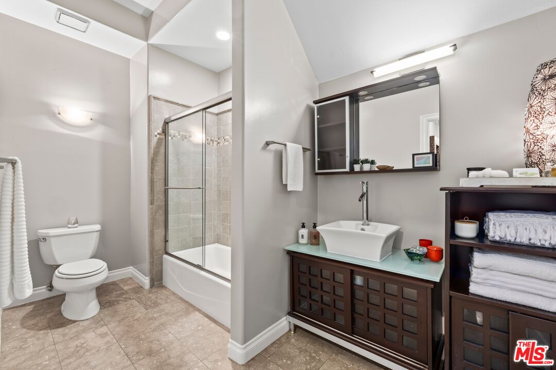 11680 Montana Ave Unit: 107