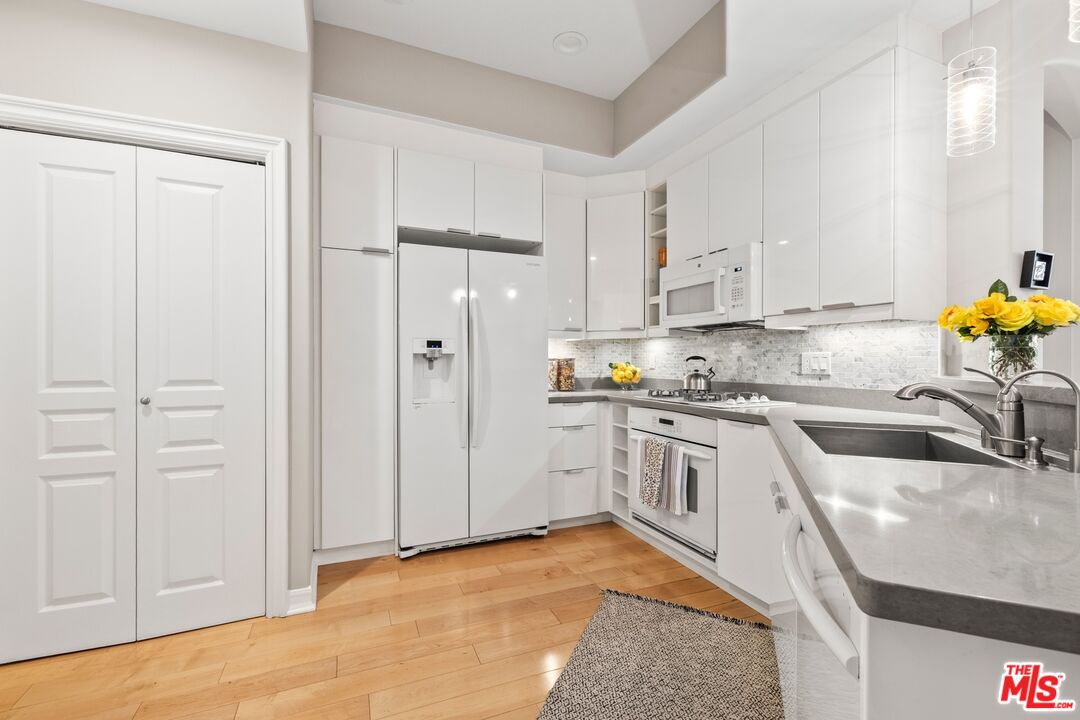 11680 Montana Ave Unit: 107