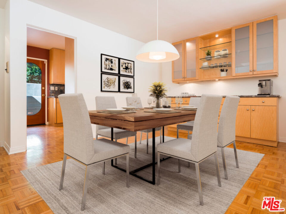 3023 BERKELEY AVE Unit: 8