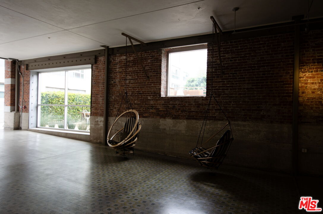 527 Molino St Unit: 217