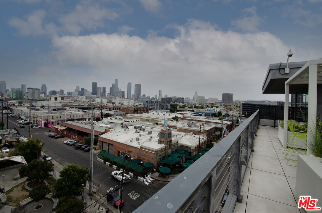 527 Molino St Unit: 217