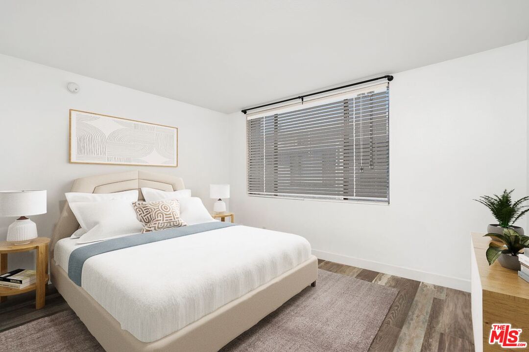 5100 Riverton Ave Unit: 14