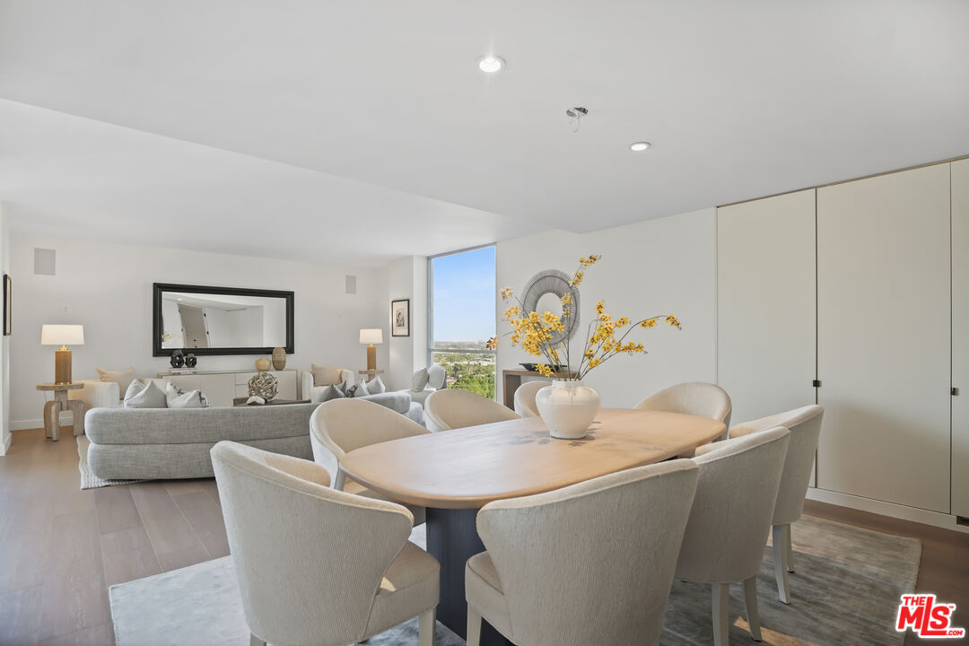 1100 Alta Loma Rd Unit: 904