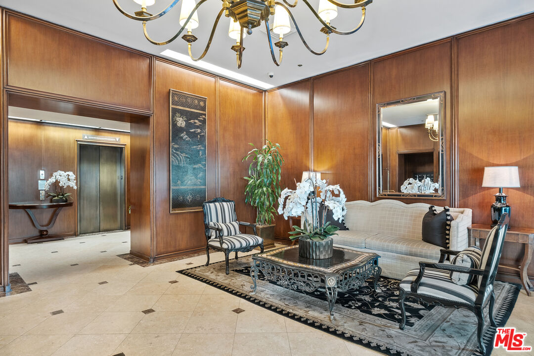 10550 Wilshire Blvd Unit: 305