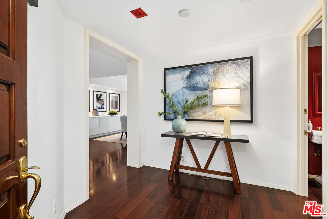 10550 Wilshire Blvd Unit: 305