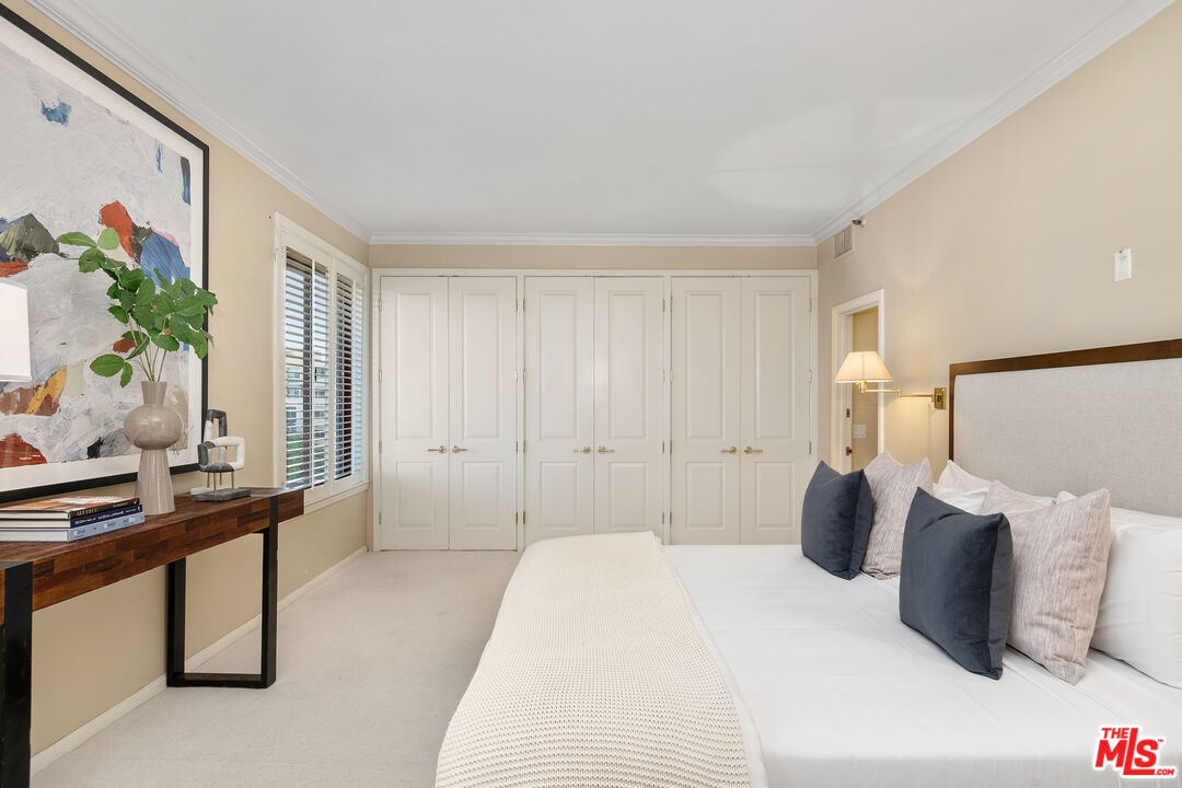 10550 Wilshire Blvd Unit: 305