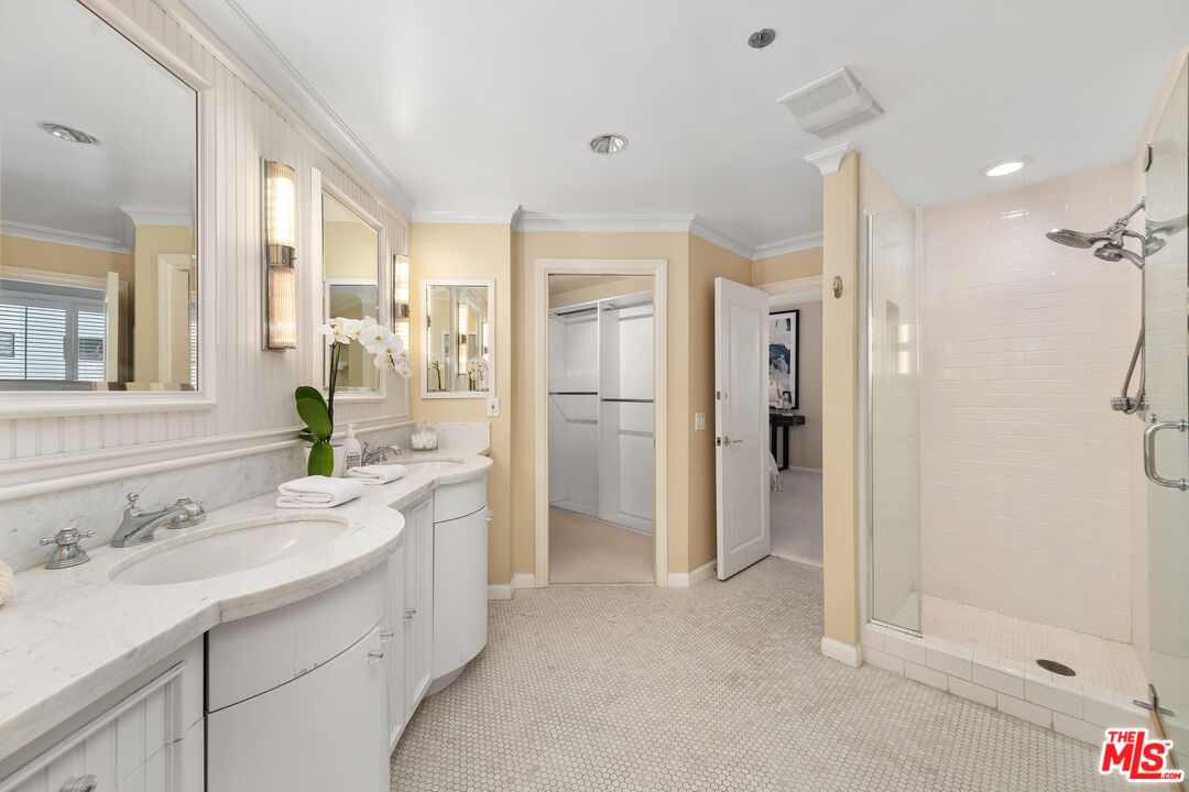 10550 Wilshire Blvd Unit: 305