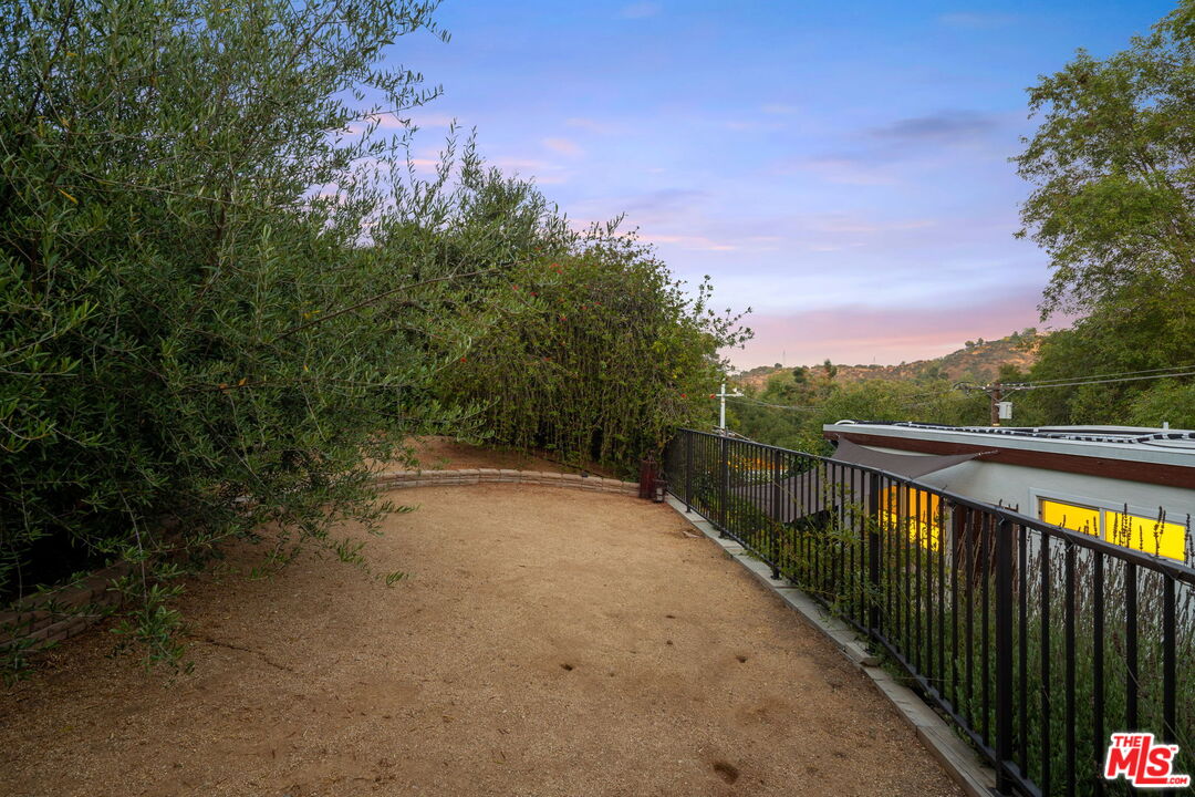 8809 Wonderland Park Ave