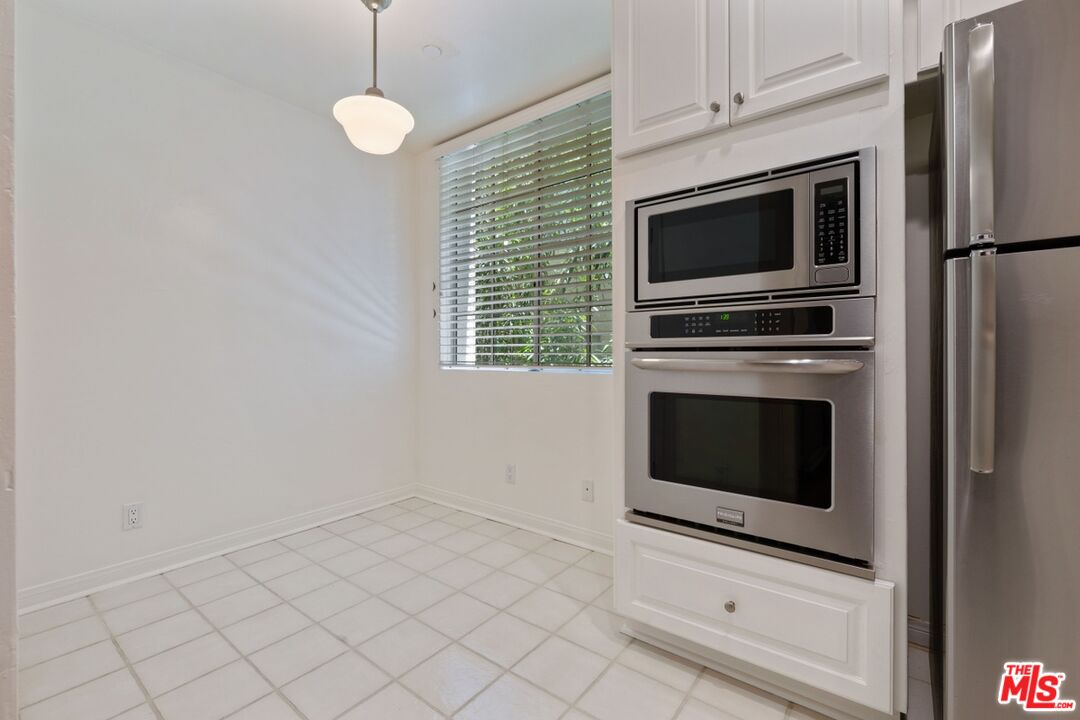 1375 Kelton Ave Unit: 103