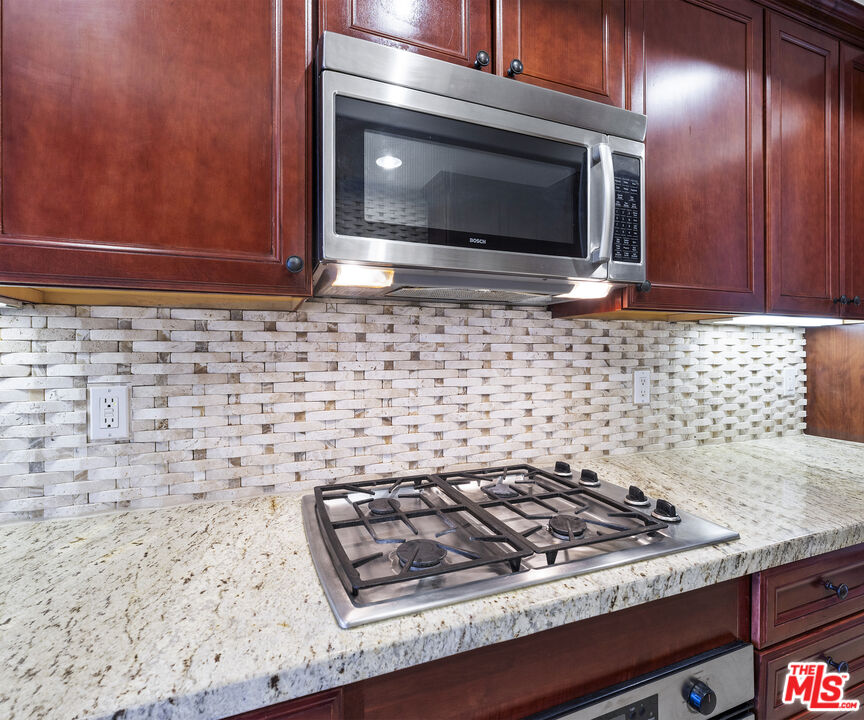 155 N Hamilton Dr Unit: 402