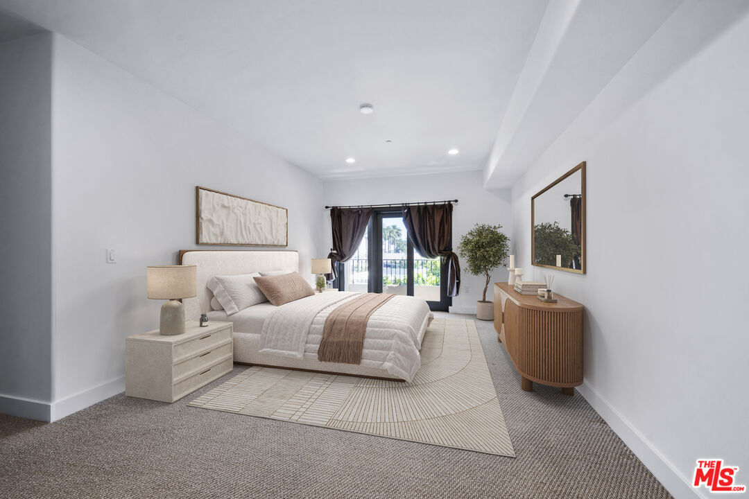 155 N Hamilton Dr Unit: 402