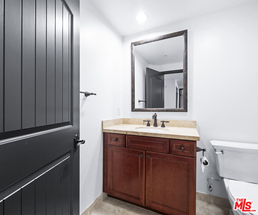 155 N Hamilton Dr Unit: 402