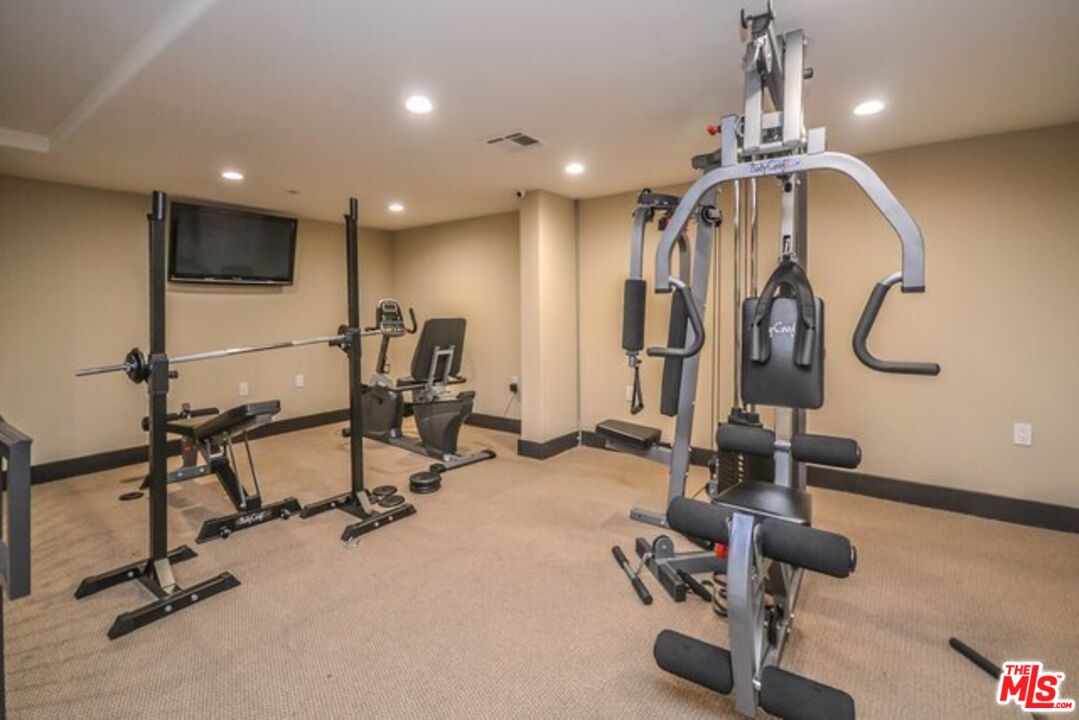 155 N Hamilton Dr Unit: 402