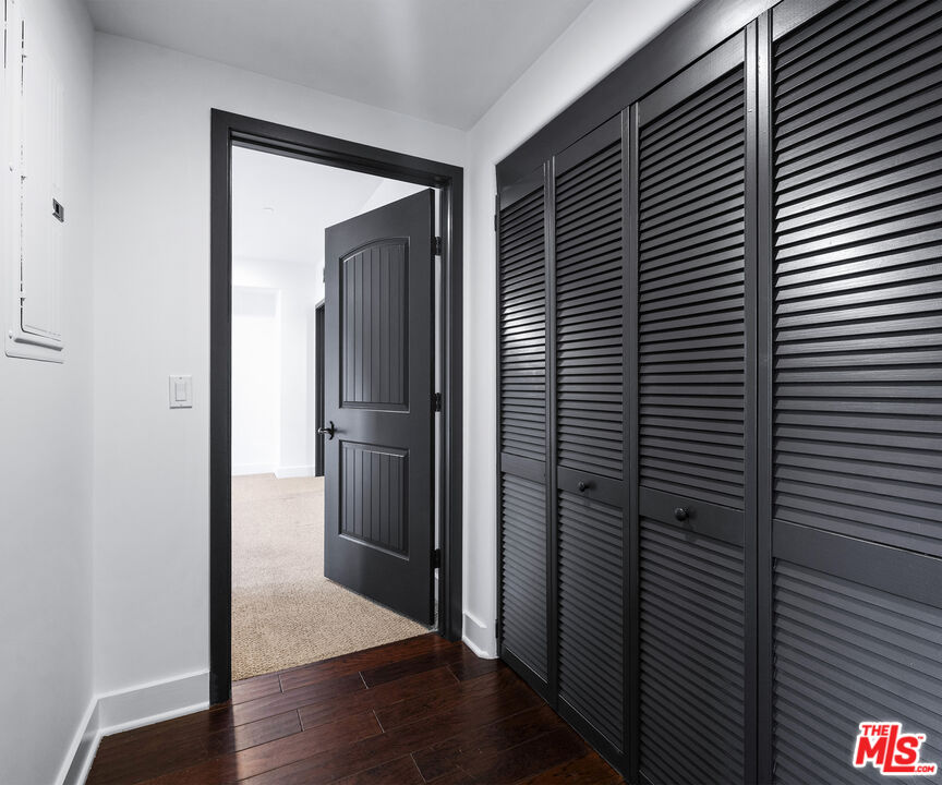 155 N Hamilton Dr Unit: 402