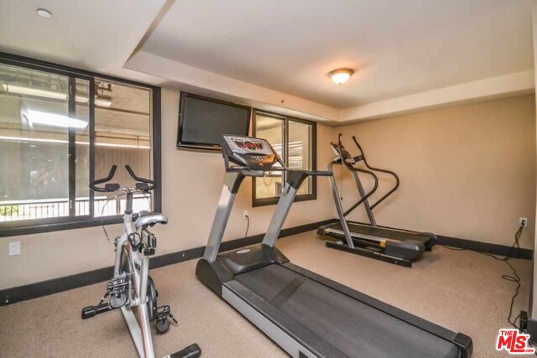 155 N Hamilton Dr Unit: 402