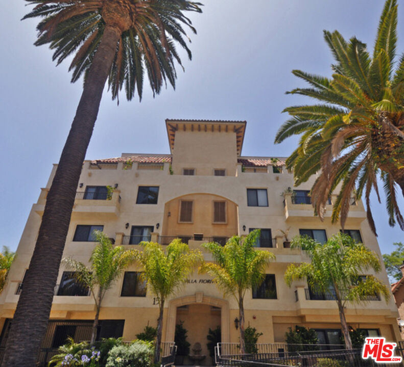 155 N Hamilton Dr Unit: 402