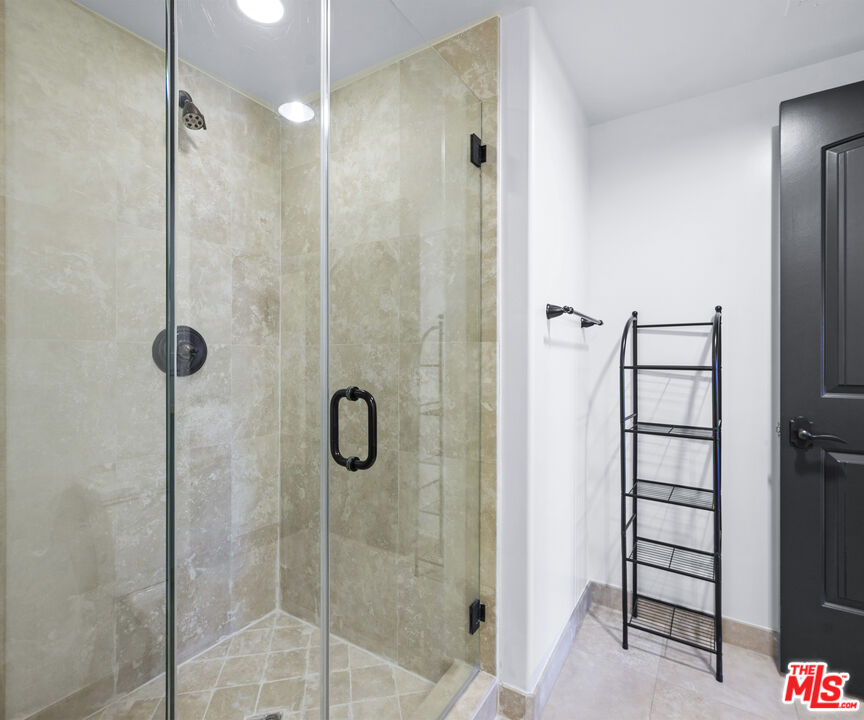 155 N Hamilton Dr Unit: 402