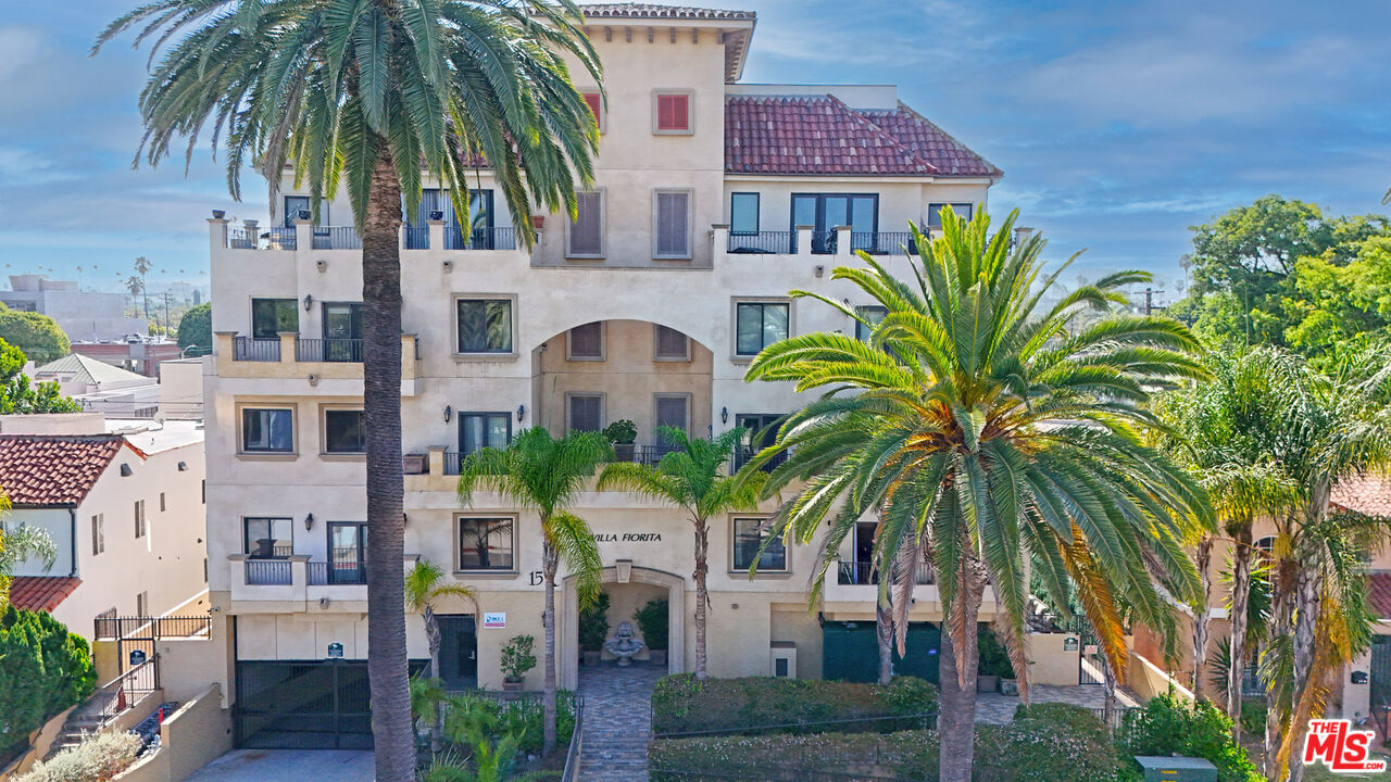 155 N Hamilton Dr Unit: 402