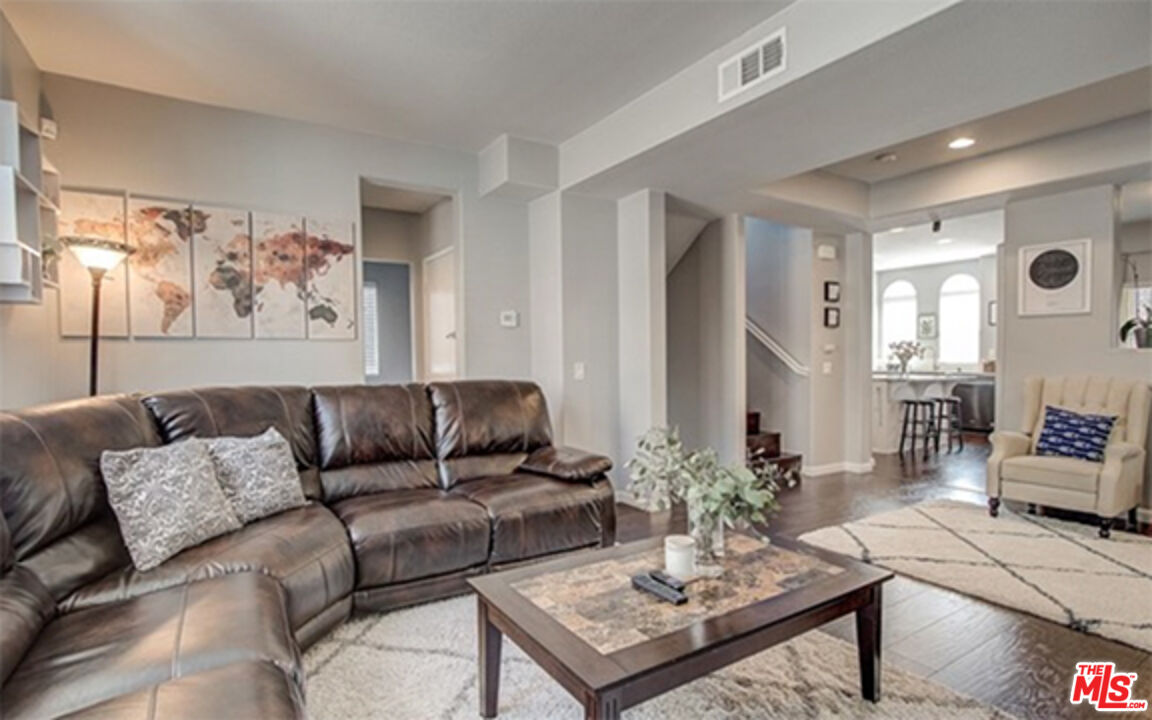 14418 Cobblestone Ln