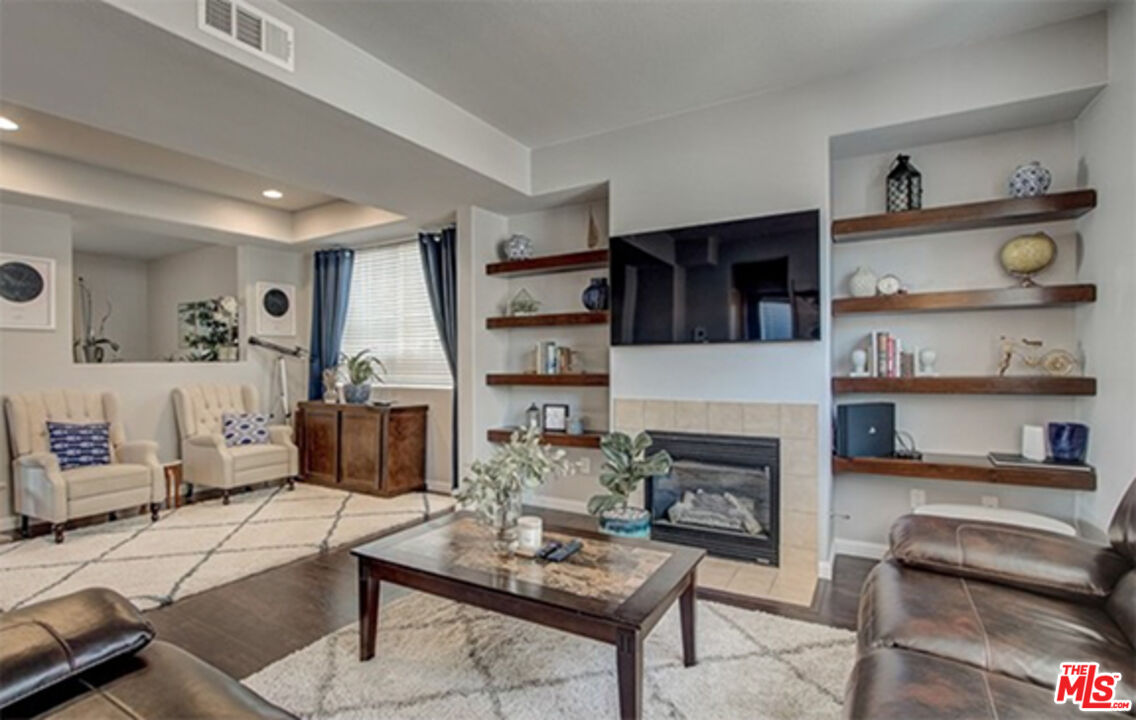 14418 Cobblestone Ln