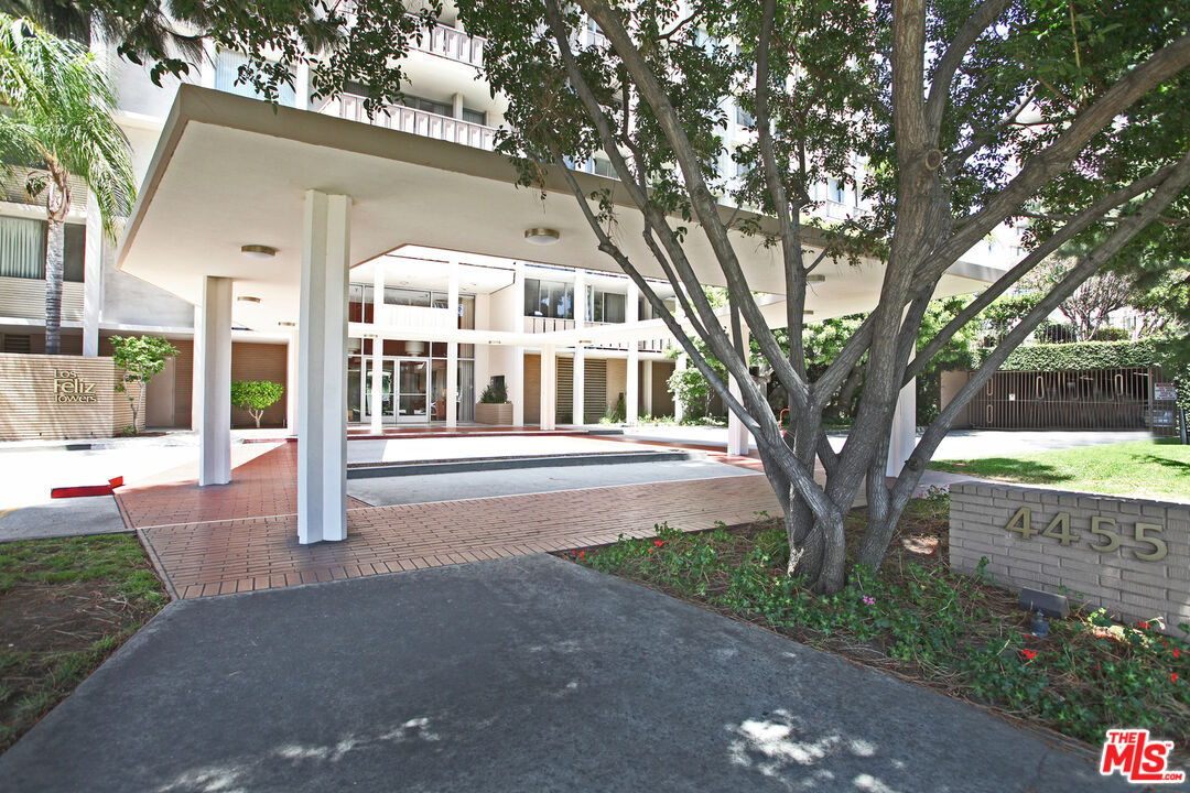 4455 Los Feliz Blvd Unit: 907
