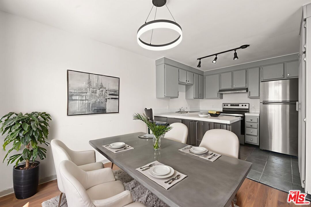 15015 Sherman Way Unit: 316