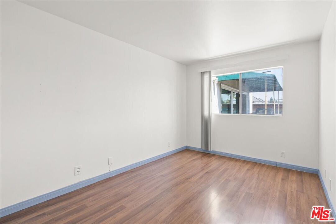 15015 Sherman Way Unit: 316