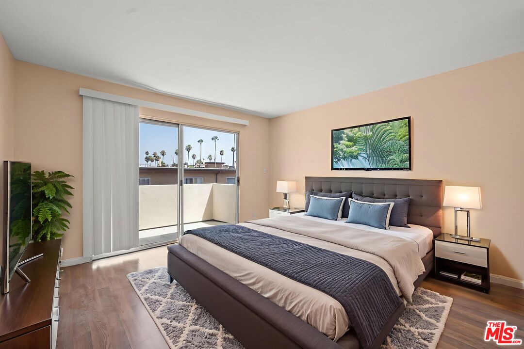 15015 Sherman Way Unit: 316