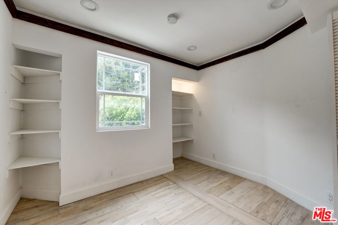 1754 Franklin Canyon Dr