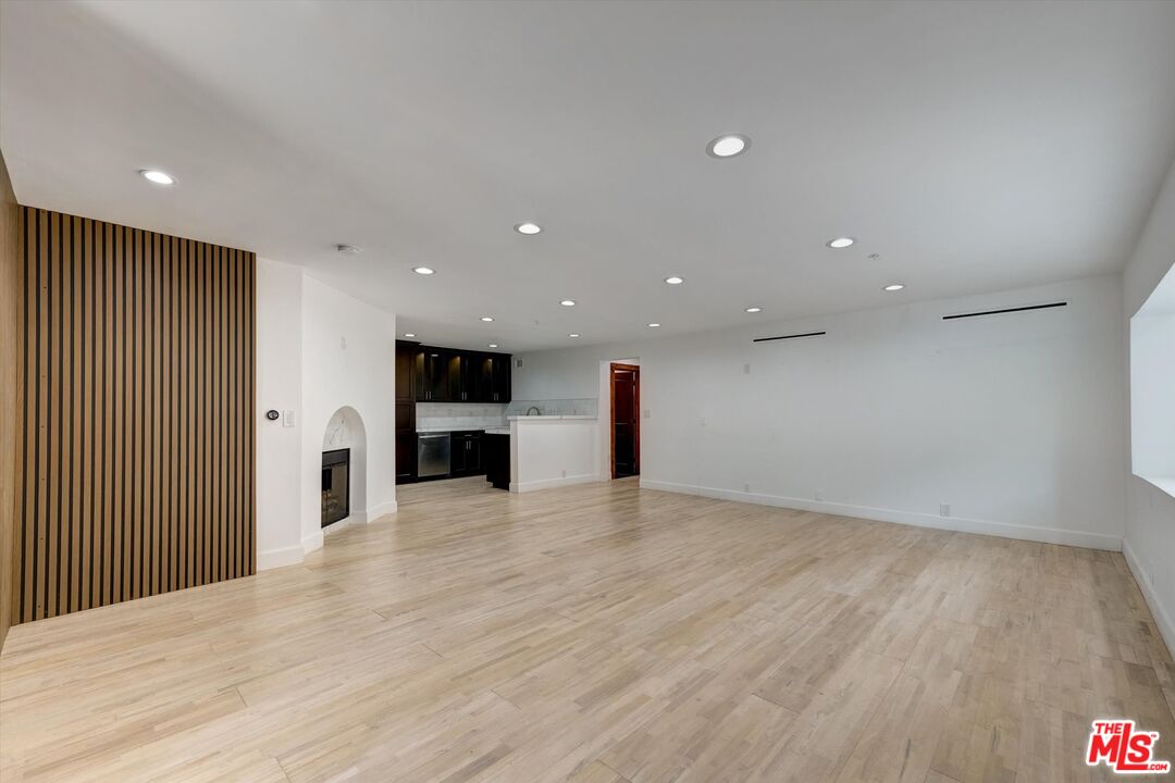 1754 Franklin Canyon Dr