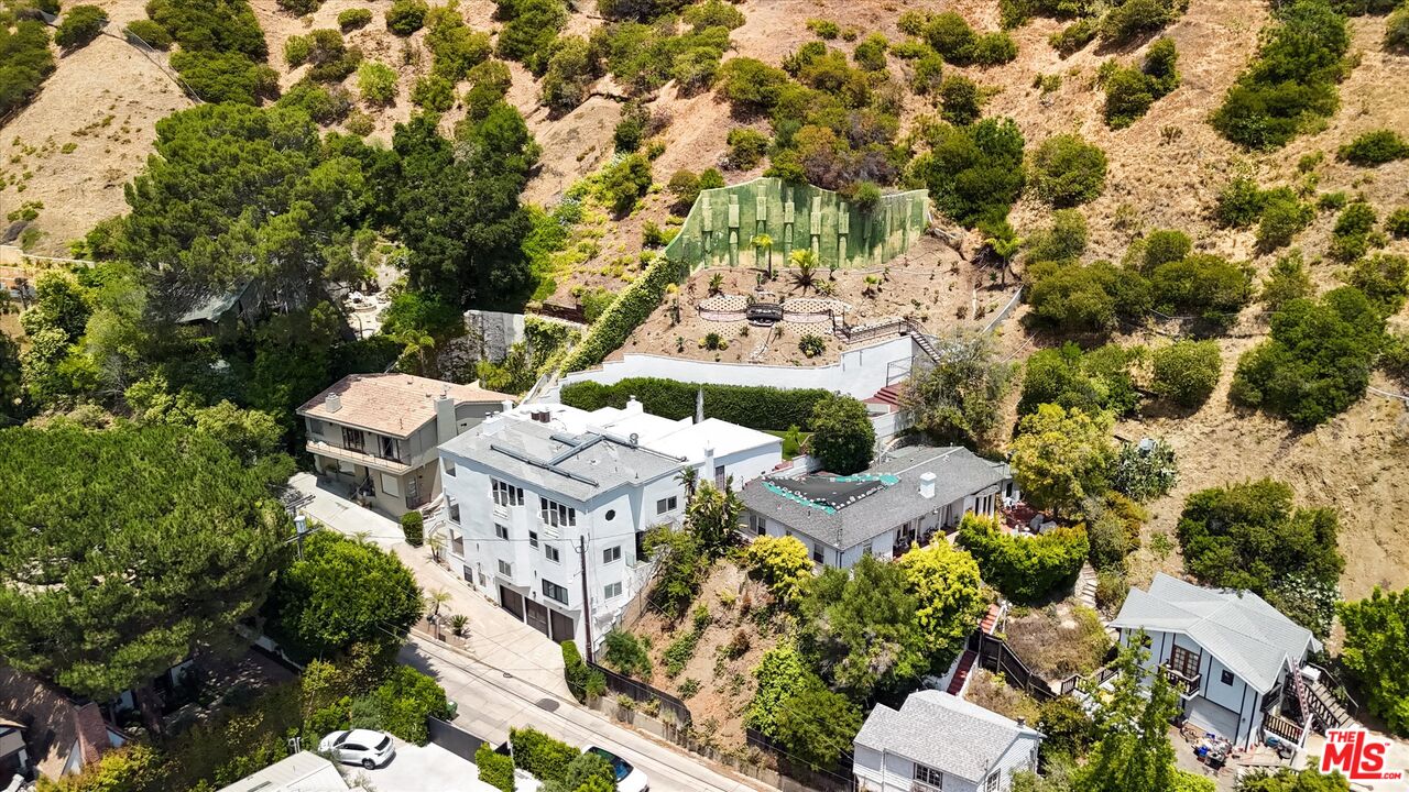 1754 Franklin Canyon Dr