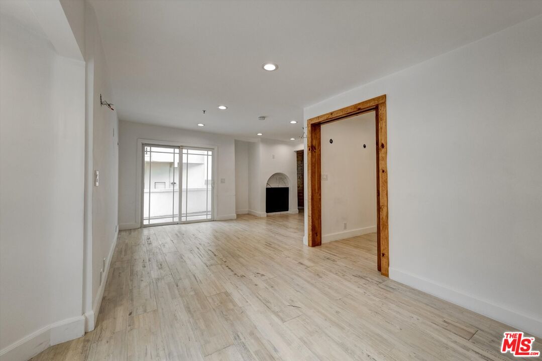 1754 Franklin Canyon Dr