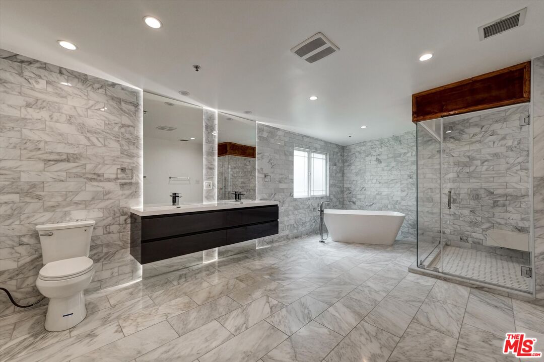 1754 Franklin Canyon Dr